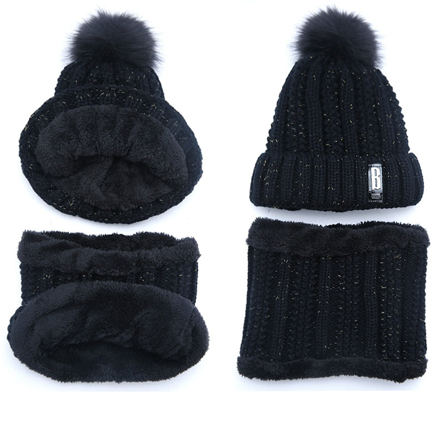 Women's Knitted Beanie with Neck Warmer