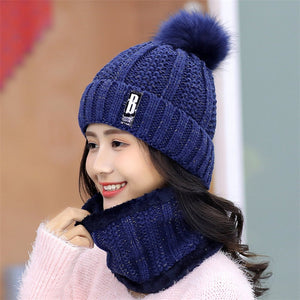 Women's Knitted Beanie with Neck Warmer