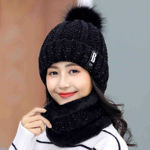 Women's Knitted Beanie with Neck Warmer